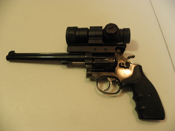 Smith and Wesson Model 17-4 22 LR w. Bushnell Red Dot-image