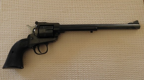 Ruger Blued long barreled Single Six in 32 H&R Magnum good condition-image